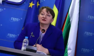 Кирил Петков се опита да овладее Българската банка за развитие