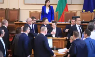 След плюнките и обвиненията в шпионаж: Божанков ще съди Цончо Ганев