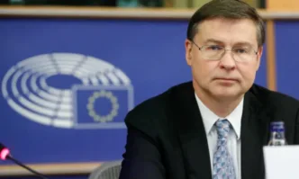 Валдис Домбровскис обяви че България може да приеме еврото на