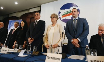 Бившият служебен премиер на Румен Радев Стефан Янев се готви