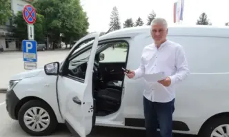 Община Луковит закупи нов автомобил марка Рено Експрес по проект