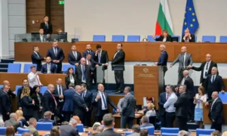 ПП-ДБ започват подписка за сваляне на Цончо Ганев от зам.-председателския пост в НС, Божанков пък ще го съди