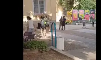 Видеоклип с масов бой в центъра на Габрово беше разпространен в