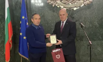 Иван Гешев награди граждани оказали помощ при тежки транспортни инциденти