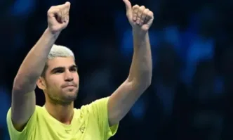 Испанецът ще търси първото си класиране в мача за титлата