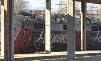 Изтеглиха дерайлиралия влак край Пловдив