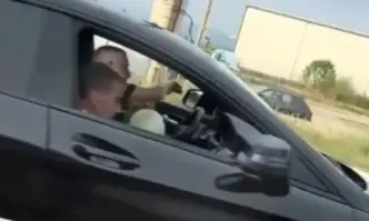 Мъж кара в насрещното платно на столичния бул Европа в