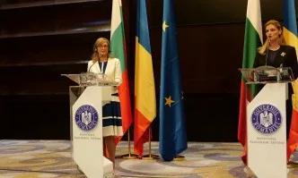 Захариева: Енергийната и транспортната свързаност са приоритети в отношенията ни с Румъния