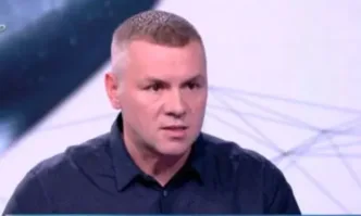 Ние не падаме от Марс увери той Среднощното заседание на