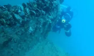 Водолазният екип, който се гмурна да разследва инцидента в Несебър, откри катарамите от парашута