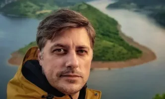 От Фейсбук профила на актьора Владимир КарамазовГледах едно интервю вчера