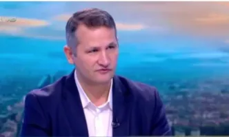 Партньорите за каре карти са едни а за управление –