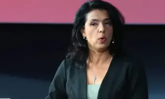 Кандидат кметът на БСП Ваня Григорова упражни първа рано тази сутрин