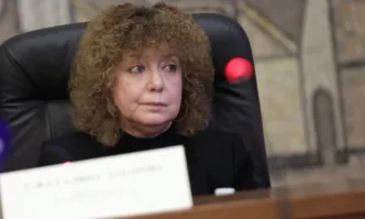 Тя отбеляза че охулването ерозира независимостта и срива доверието в