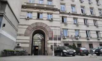 Освен лаптопи таблети и смартфони за 64 те хил лв купили