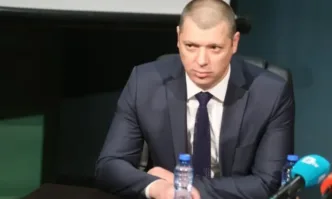 Парламентът прекрати правомощията на Антон Славчев като зам председател на