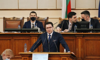 Даниел Митов: Безпомощността на Министерски съвет се пренесе в Народното събрание