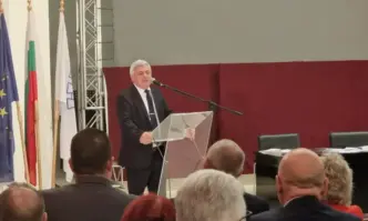 На тържествено заседание на Общинския съвет Пенчо Милков положи клетва