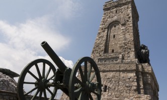 Румен Радев ще остане на тържествата в София и няма