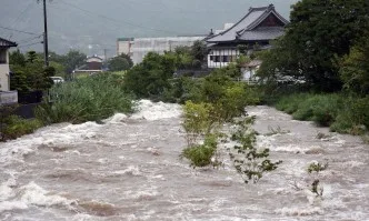 Заради поройни дъждове – евакуираха 850 000 души в Япония