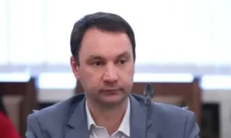 Народният представител от Демократична България избран от 18 и МИР