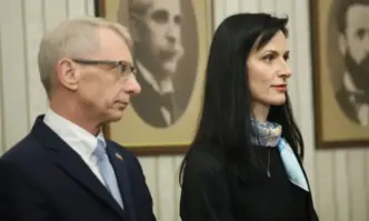 Преговорният екип на ГЕРБ начело с Мария Габриел прие молбата