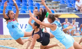 Девойките биха Турция юношите паднаха Българските национални отбори записаха победа