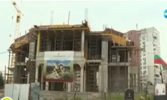 Височината ѝ ще бъде колкото 11 етажен блокНай високата църква в България
