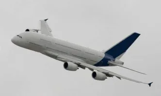 Авиомеханик открадна самолет и се разби с него