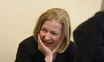 От Фейсбук профила на Борис МарковАма разбира се след неврохирург