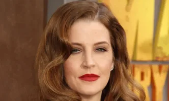 Лиса Мари Пресли музикант и единствена дъщеря на рокендрол легендата