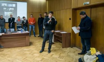 Димчев: С Кирил Петков съосновахме Да, България , а той говори за дясното и лявото