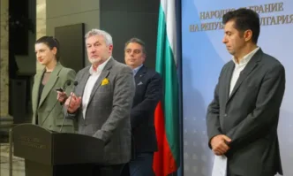 От Фейсбук профила на Евгени ПетровКиро Петков и кмета Терзиев