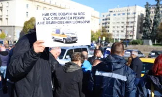 В Деня на българския лекар спешните медици в страната излизоха