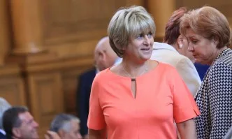 Официално: БСП издигна Манолова за кмет на София, Весела Лечева - на Велико Търново
