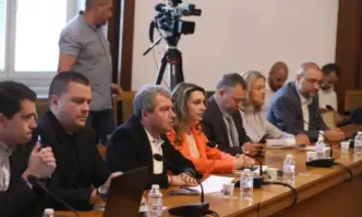 Сравнително спокойно ми е на тази среща защото сме на