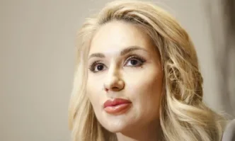 Деница Димитрова Марина Кисьова де Хеус и на настоящия председател