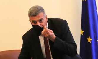 Министърът на отбраната Стефан Янев излезе със съвсем различно мнение