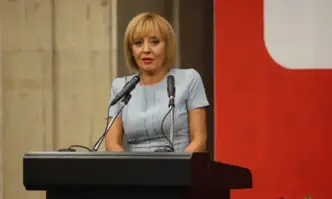 Манолова: Излиза, че Нинова е подала оставка, но в същото време не е съгласна със себе си