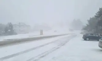 Напълно затворени за движение са Проходът на Републиката и проходът