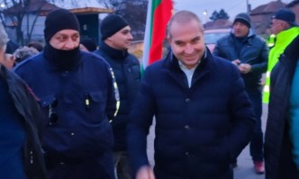 От Фейсбук профила на Николай НанковЕдна след една лъжите срещу