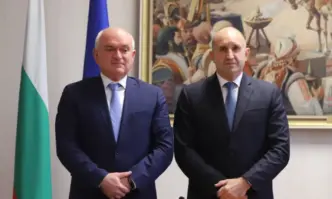 Министър председателят и министър на външните работи Димитър Главчев ще