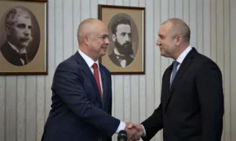 БСП пишат на президента Румен Радев да спре неговите служебни