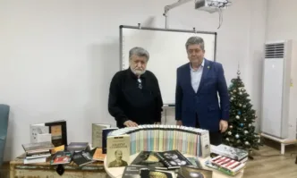 Вежди Рашидов и Георги Първанов направиха днес дарение от ценни