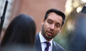 Той обяви че неговото име също не се изключвало Спаси