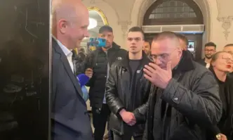 От Фейсбук профила на Виктор Димчев Оръжията и човекът е британска