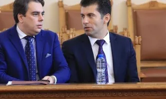Колтуклиева: Какво свързва партията на Петков и Василев с тази на Черепа? Общ донор или ментор?