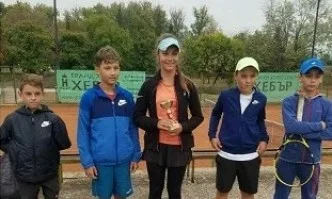 Христо Иванов и Габриела Георгиева спечелиха регионално до 12 г. в Пазарджик