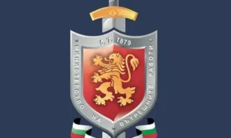 При усещане на първия трус не трябва да напускате сградата