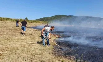 Отряд за бързо реагиране: Млад кмет гаси пожар над родното село